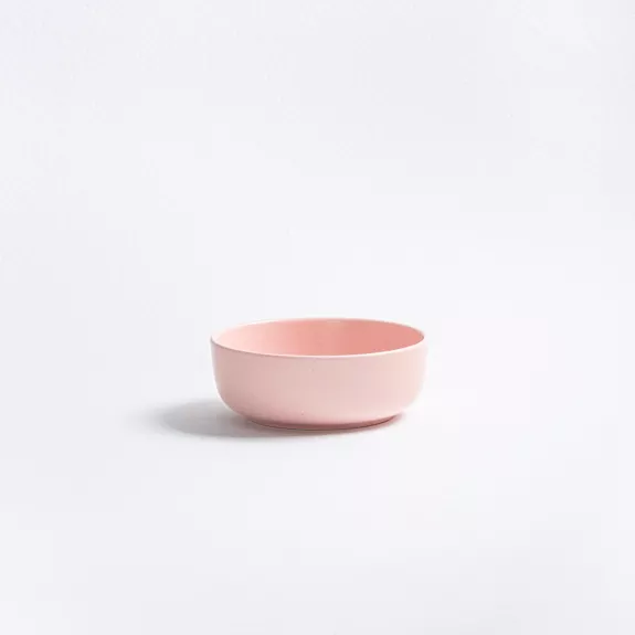 Handgefertigte Steingutschale Haupt-Keywords mit Kaufintention: Rosa Schale kaufen Steingutschale rosa Design Bowl rosa Egg Back Home Schüssel Frühstücksschale Pastellrosa Handgemachte Bowl rosa Ergänzende Keywords für Suchmaschinen: Pastell Schale rosa Schale Steingut matt Rosa Schüssel modern Unikat Schale Geschenkidee Ästhetisches Geschirr rosa Ansprechende Phrasen für Zielgruppen: Für Interior-Liebhaber:innen Für sanfte Farbwelten Für moderne Frühstücksrituale Für stilvolles Wohnen Perfekt als Geschenk für Designfans