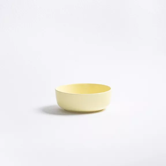 Keywordanalyse (für SEO-Zielgruppe optimiert) Pastel Bowl Transaktionsorientierte Haupt-Keywords: Gelbe Pastell Bowl Gelbe Schale kaufen Steingutschale gelb Design Schüssel gelb Egg Back Home Bowl Frühstücksschale Pastell Handgemachte Schale gelb Ergänzende Longtail-Keywords: Schüssel gelb Steingut Pastell Schale für Frühstück Design Bowl gelb matt Unikat Schale handgemacht Geschenkidee Küche gelb Zielgruppen-Trigger: Für Designliebhaber:innen Für ein farbenfrohes Zuhause Für stilvolles Frühstück Für Interior-Fans Perfekt als Geschenkidee